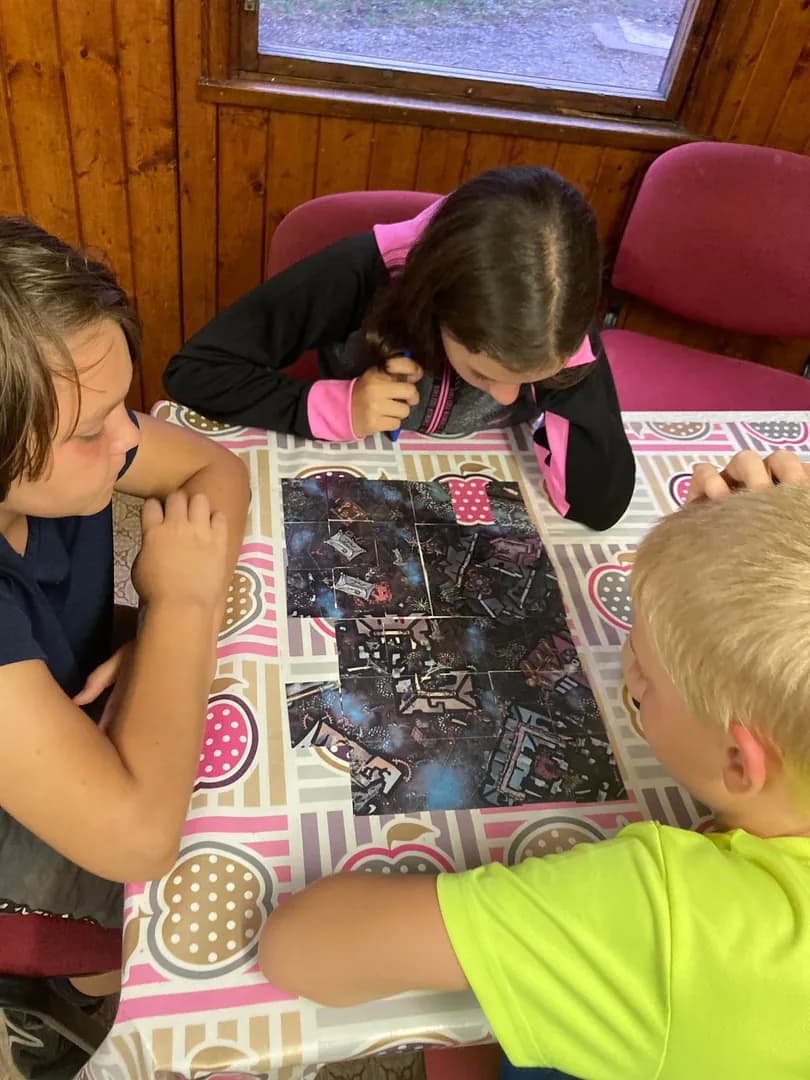 Řešíme záhady ve městě Lishtown von Devillium 🔍